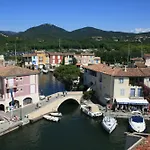 T2 Aux Portes Du Vieux Frejus Et 5 Mn De La Plage