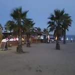 T2 Aux Portes Du Vieux Frejus Et 5 Mn De La Plage